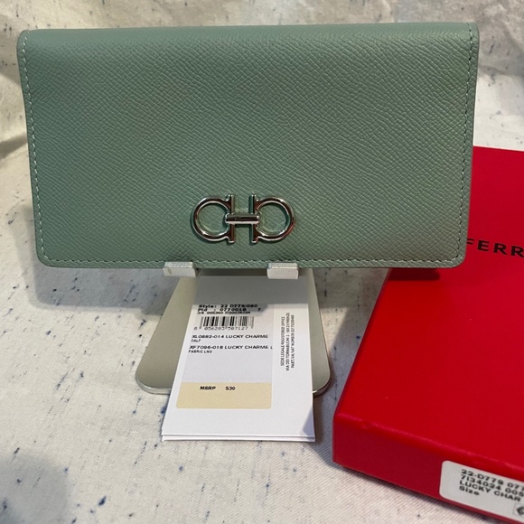 Ferragamo Lucky Charme Gancini Continental Wallet - Picture 2 of 8